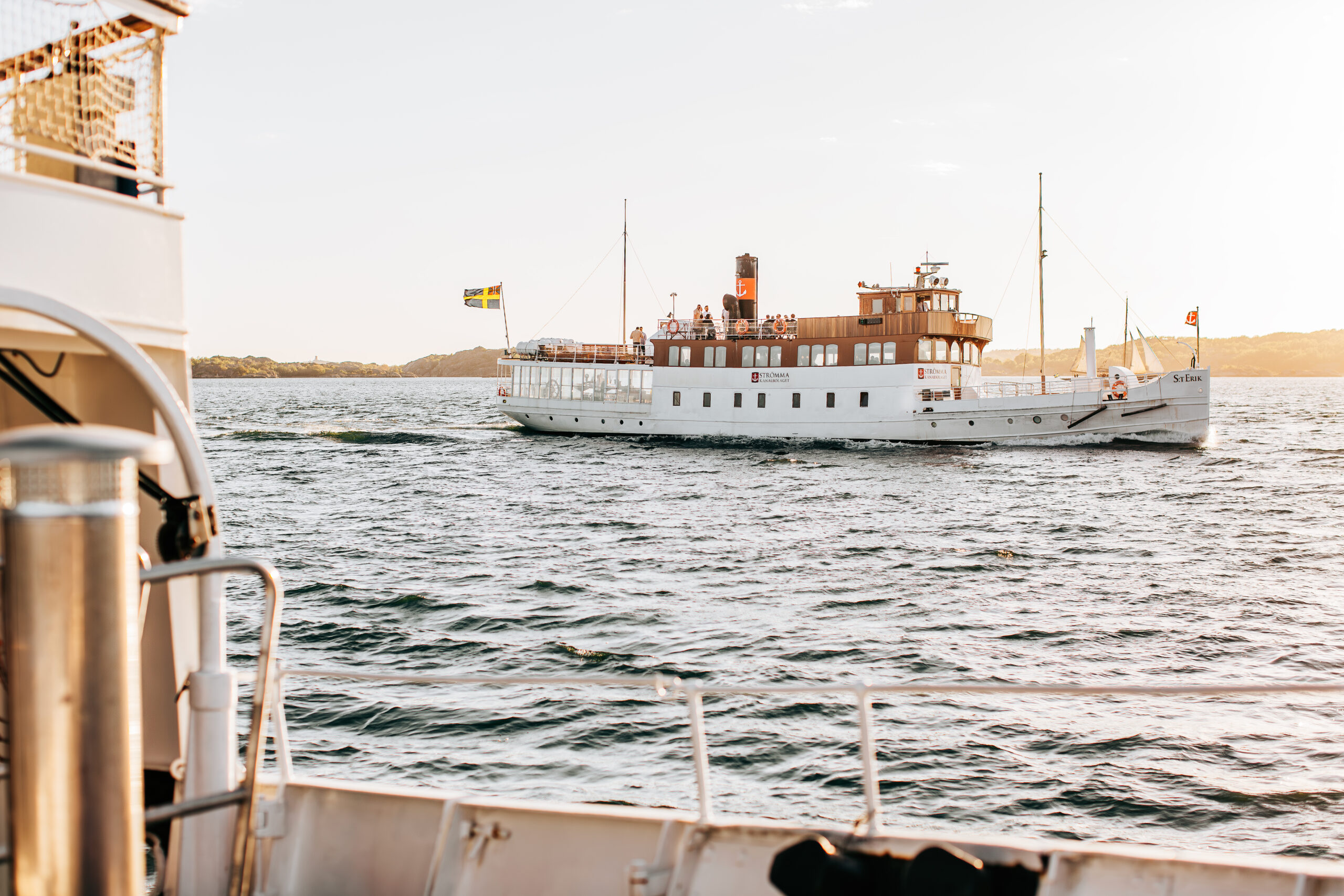 Shrimp and Salmon Archipelago Cruise